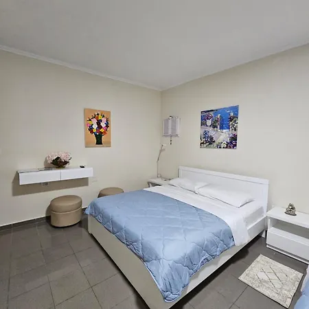 Endi Centre Apartment
